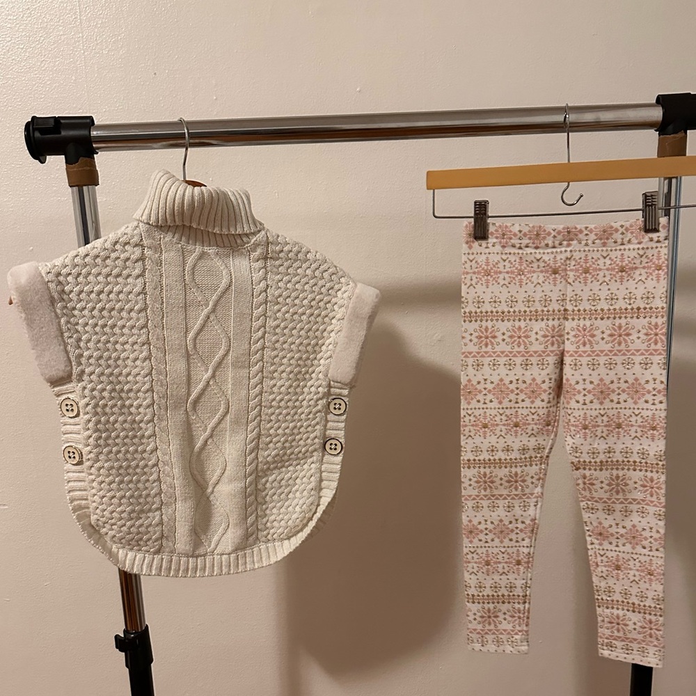 Isaac Mizrahi Cream Knit Sweater and Leggings Set